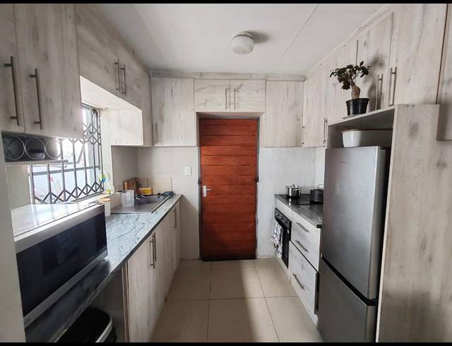 2 BEDROOM HOUSE FOR SALE IN RIVERSIDE VIEW EXT 35